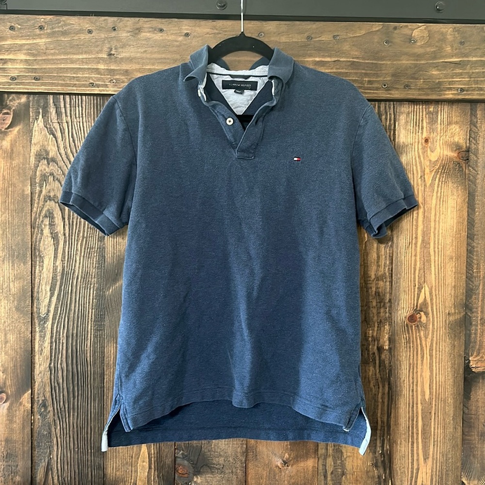 Tommy hillfiger polo size medium